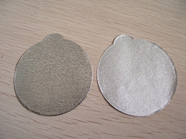 Aluminum Foil Lids for Yoghurt-Heat seal die cut lidding and roll foil lid  produced from Airoc .com.cn